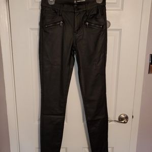NY & co super skinny faux leather jeggings